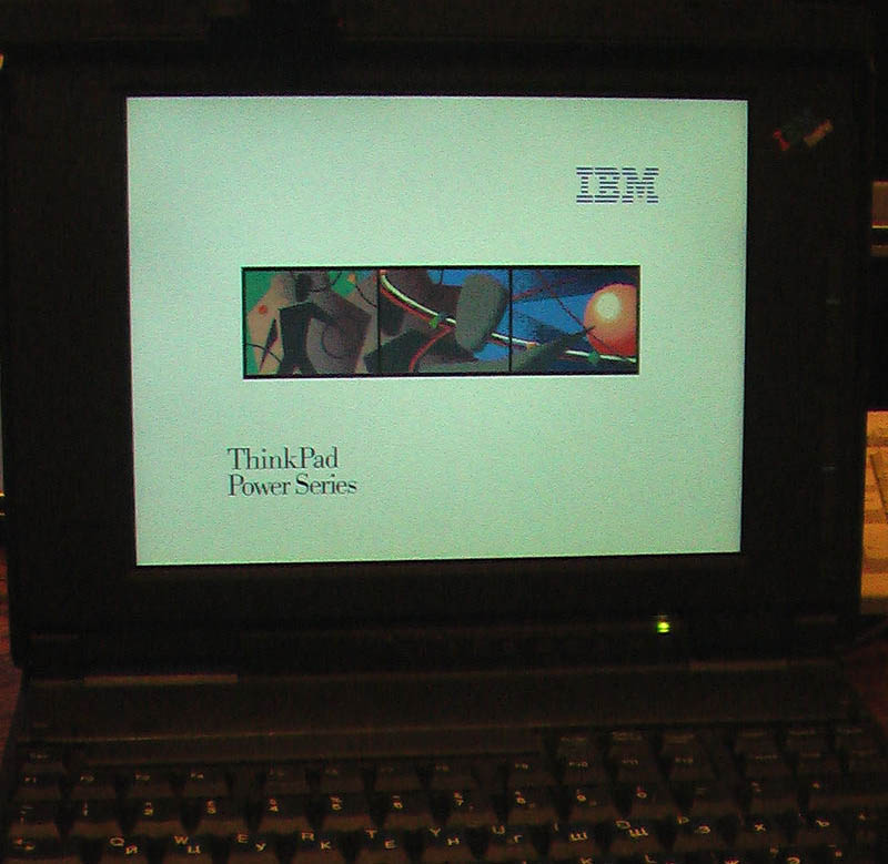 IBM ThinkPad 850. Заставка при включении