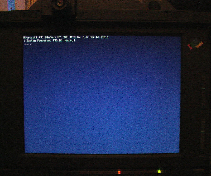 IBM ThinkPad 850. Загрузка NT 4.0 Server